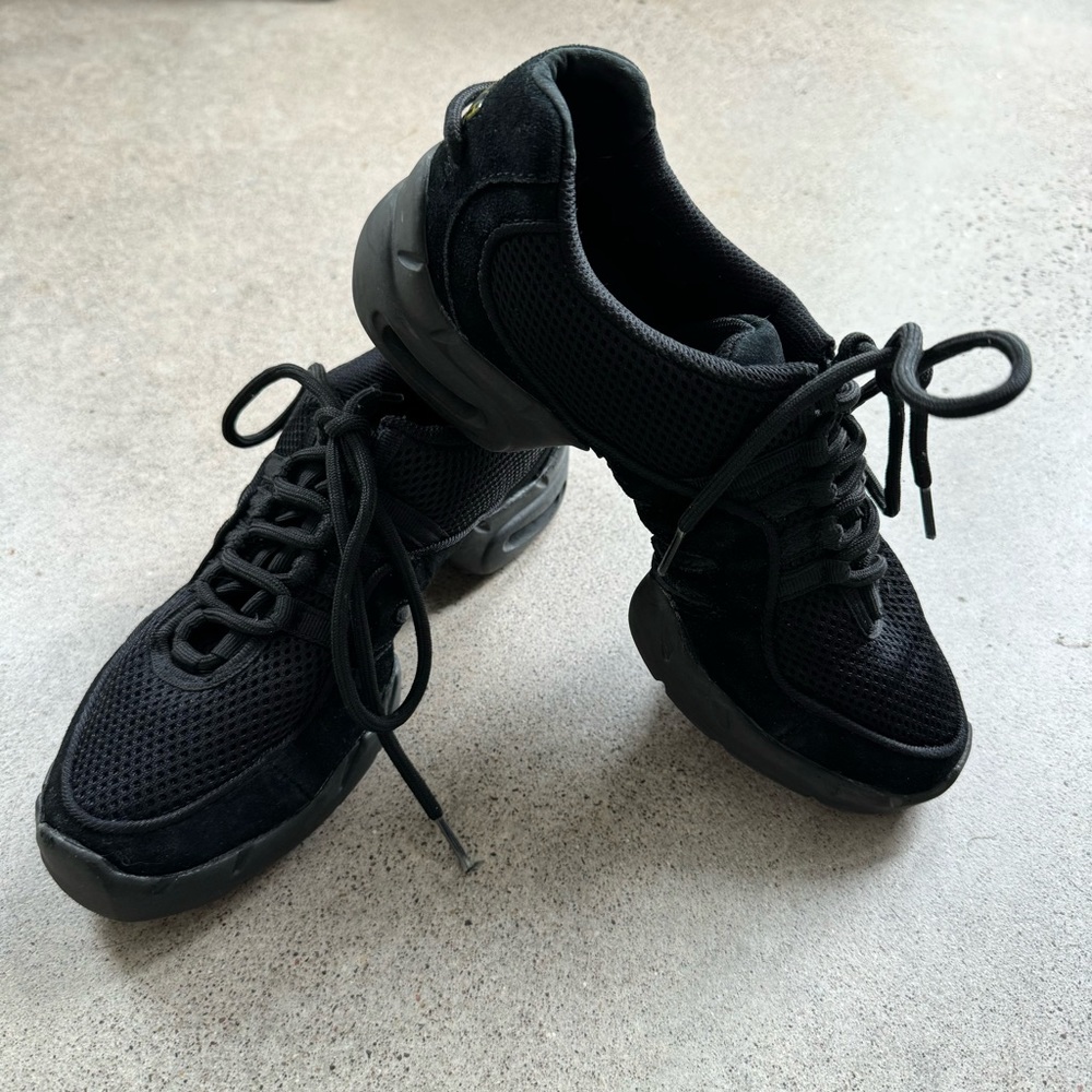 Bloch Black Athletic Shoes Sleek Minimalist Design